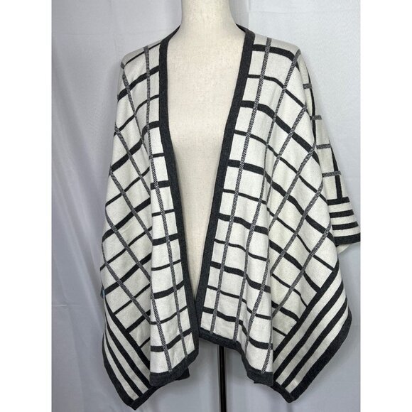 CABI Tower Reversible Wrap Poncho Gray/White  XS/S #3680 EUC - Picture 4 of 6